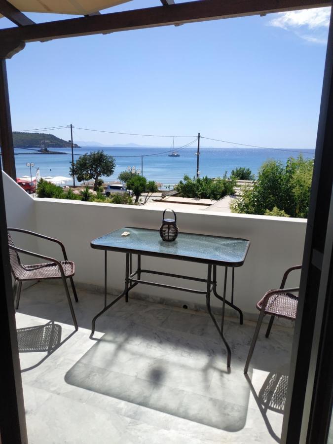 Παραθαλασσιο Στουντιο Μιχαλιας Sea View Studio Michalias Νουμερο 8 Agia Marina  Eksteriør billede